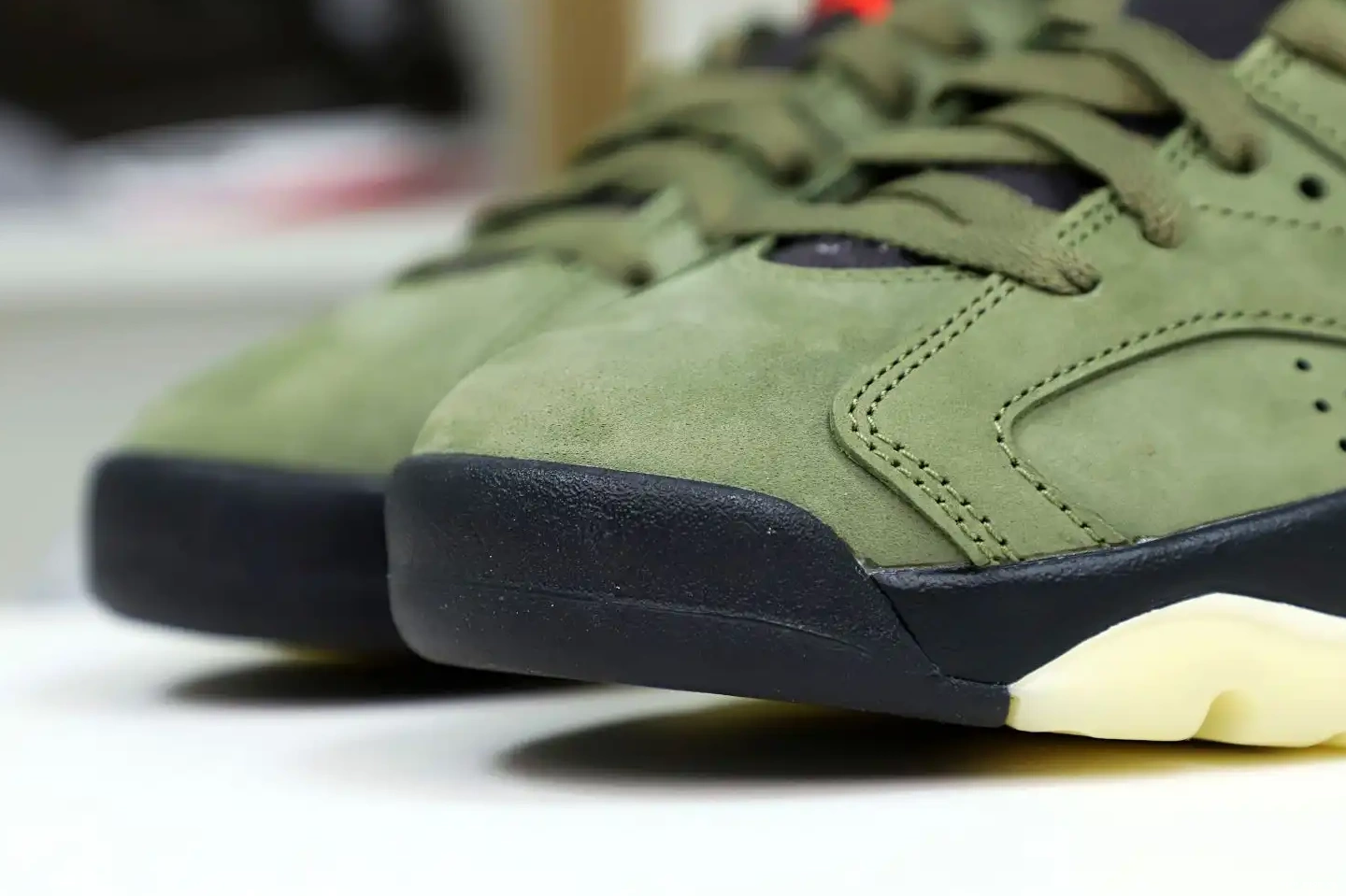 AIR SCOTT TRAVIS 'OLIVE' RETRO Kimikick JORDAN 6 X 0706